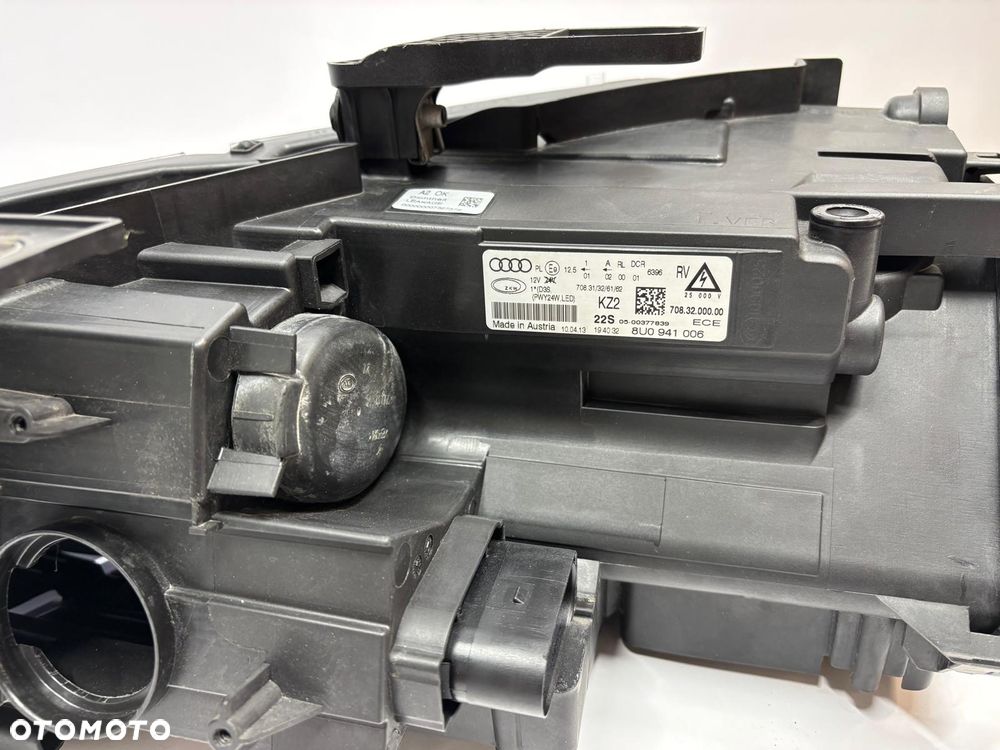 Audi Q3 8U0 Lampa Prawa Przód Przednia 8U0941006 - 7
