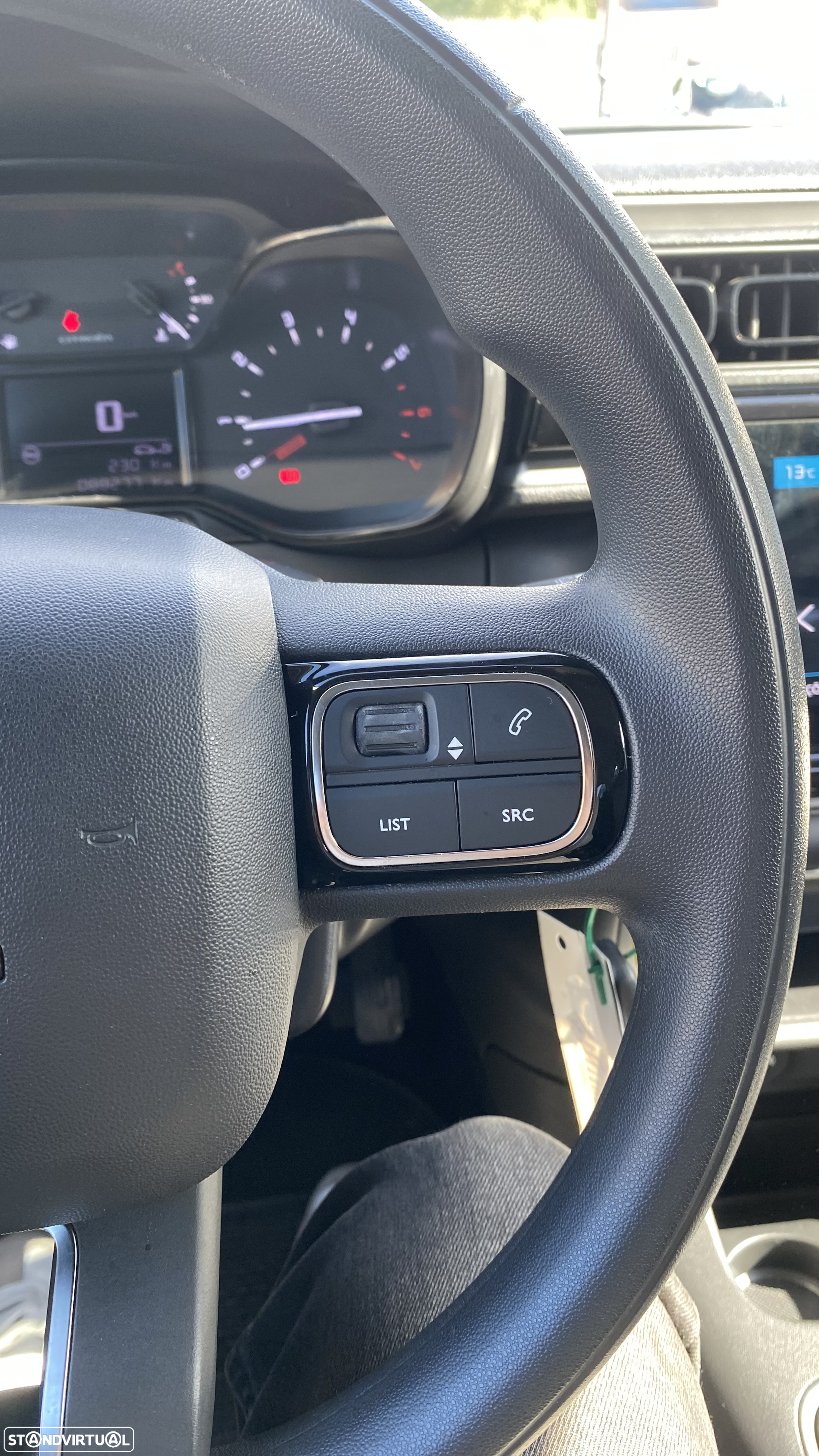 Citroën C3 1.5 BlueHDi Shine - 32