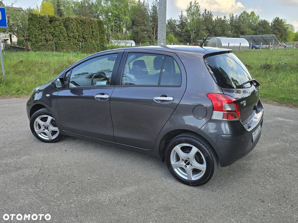 Toyota Yaris 1.33 Luna - 27