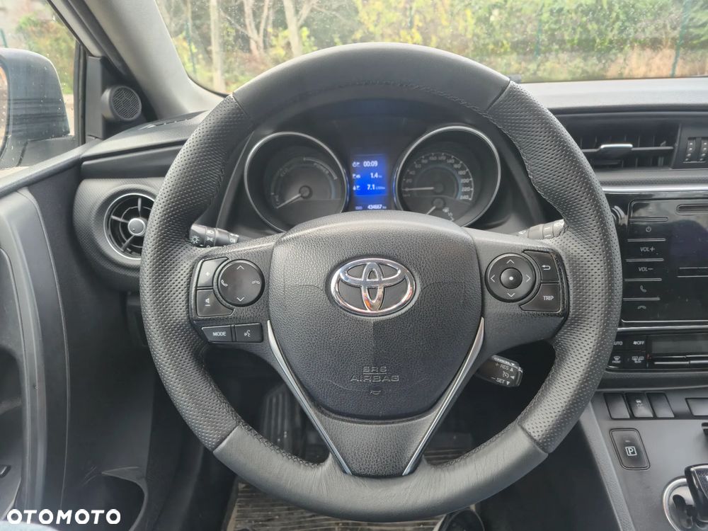 Toyota Auris Hybrid 135 Comfort - 14