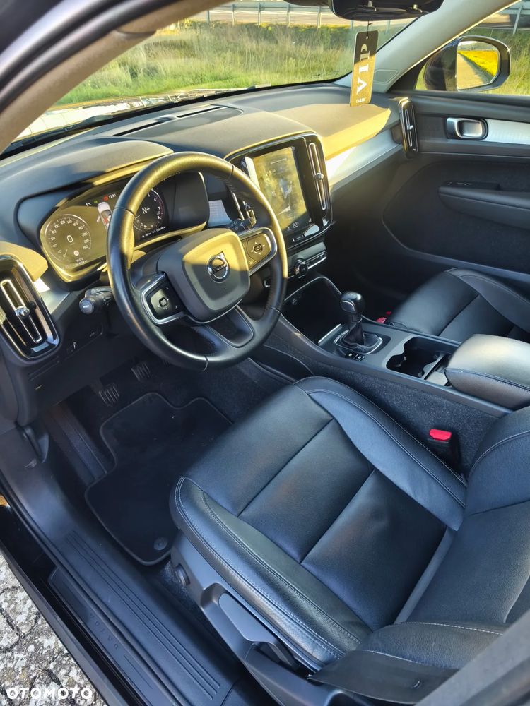 Volvo XC 40 T3 Momentum Pro - 8