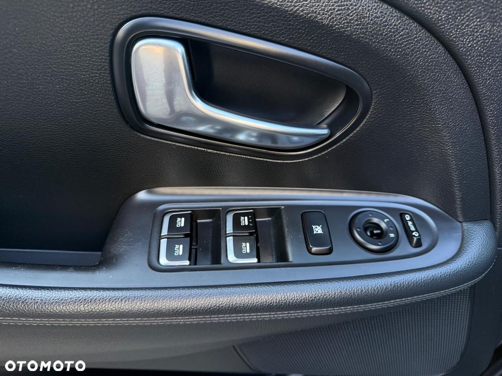 Kia Carens 1.6 GDI M EU6 - 38