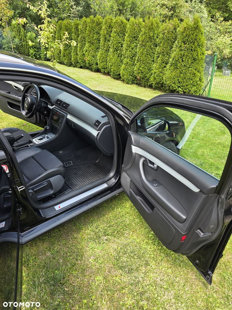 Audi A4 Limousine - 5