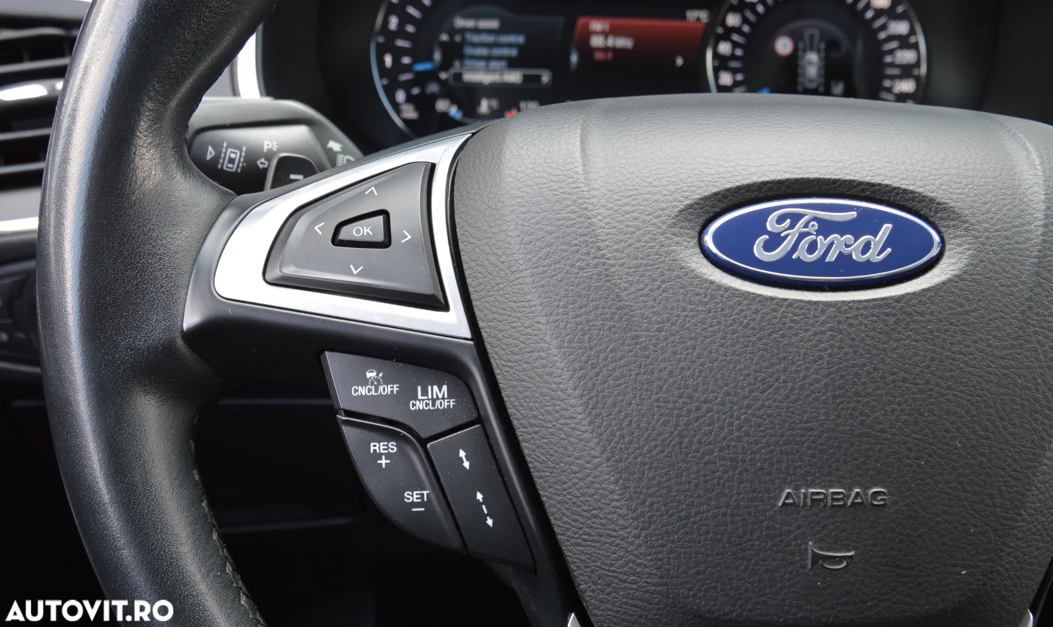 Ford S-Max 2.0 EcoBlue Allrad Aut. TITANIUM - 29