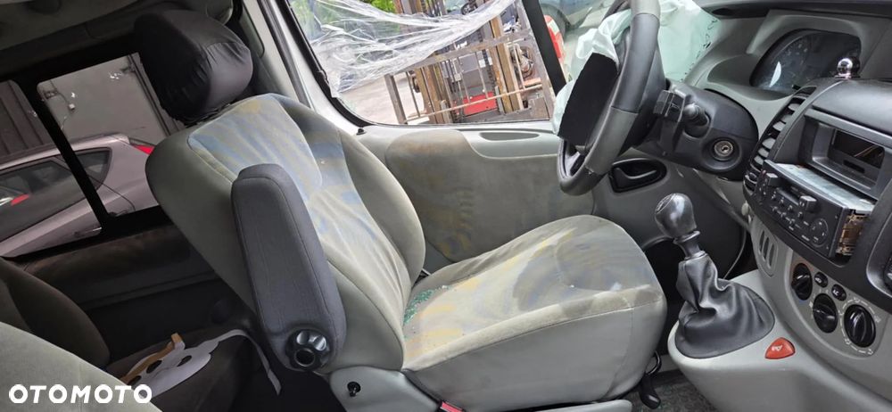 RENAULT TRAFIC II VIVARO fotel kierowcy lewy przód - 1