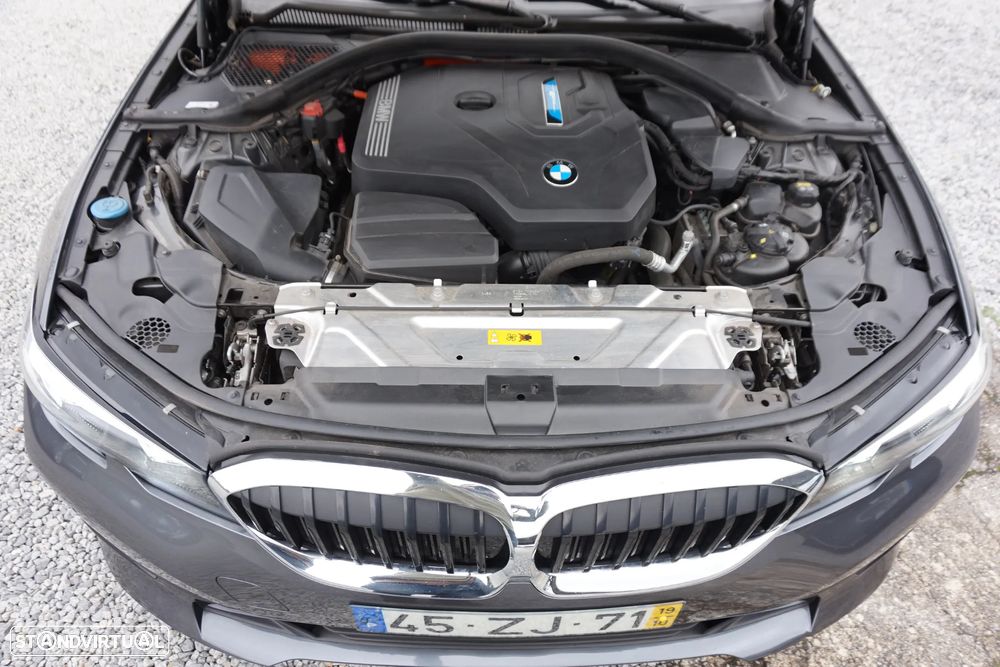 BMW 330 e Corporate Edition Auto - 58