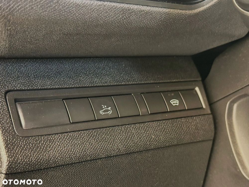 Peugeot 3008 1.6 PureTech GPF GT Line S&S EAT8 - 31