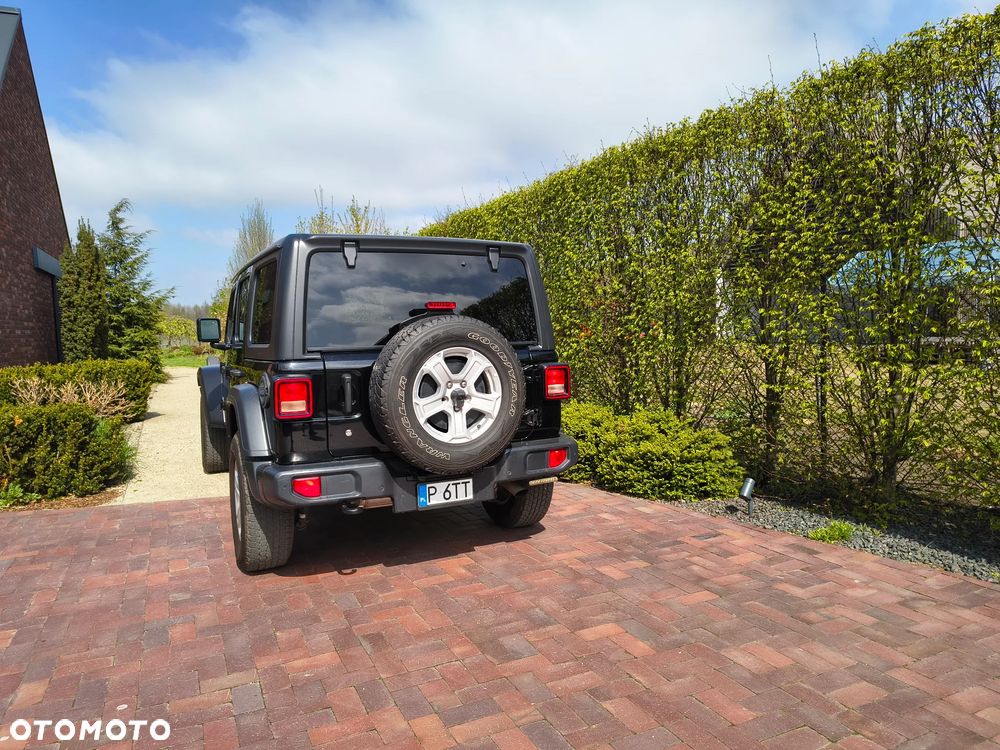 Jeep Wrangler - 13