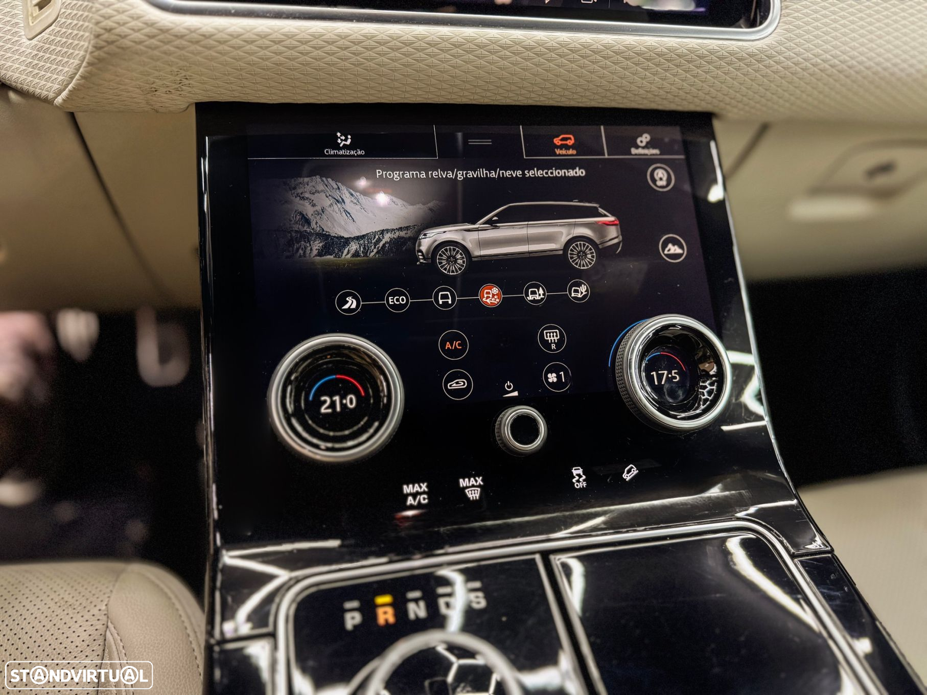 Land Rover Range Rover Velar 2.0d R-Dynamic HSE - 40