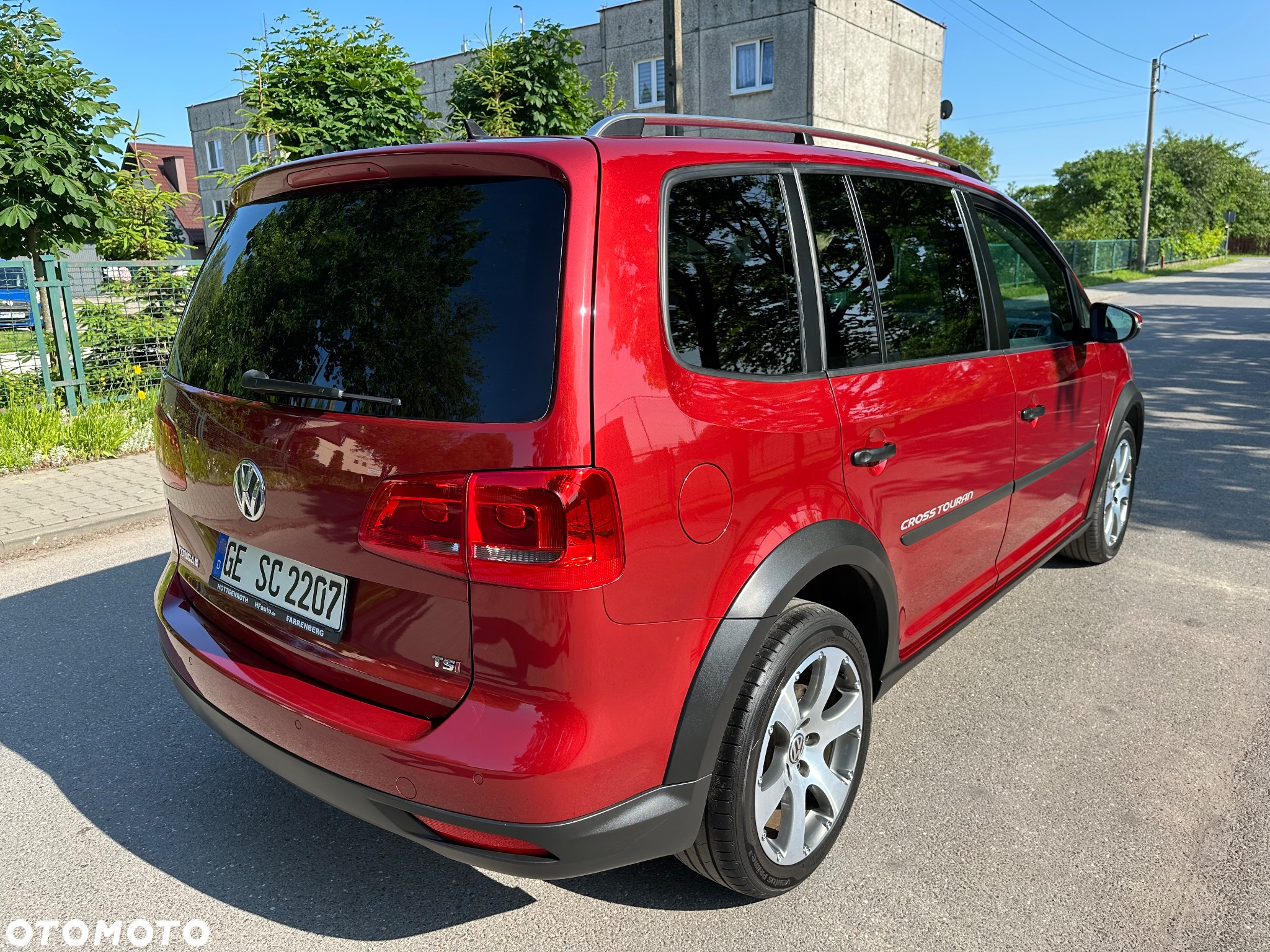 Volkswagen Touran 1.4 TSI Cross - 5