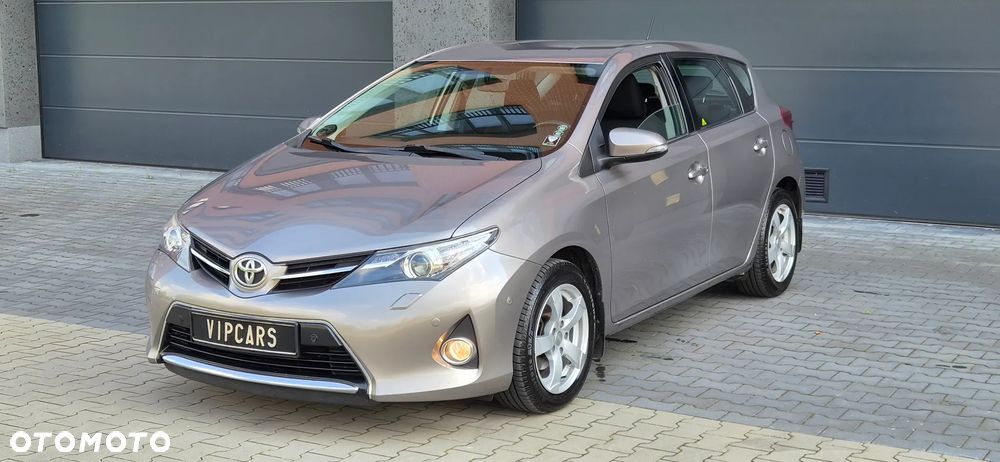 Toyota Auris 1.6 Premium - 4