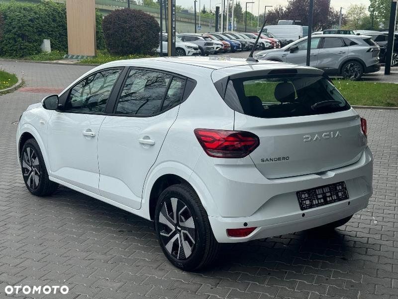 Dacia Sandero - 4