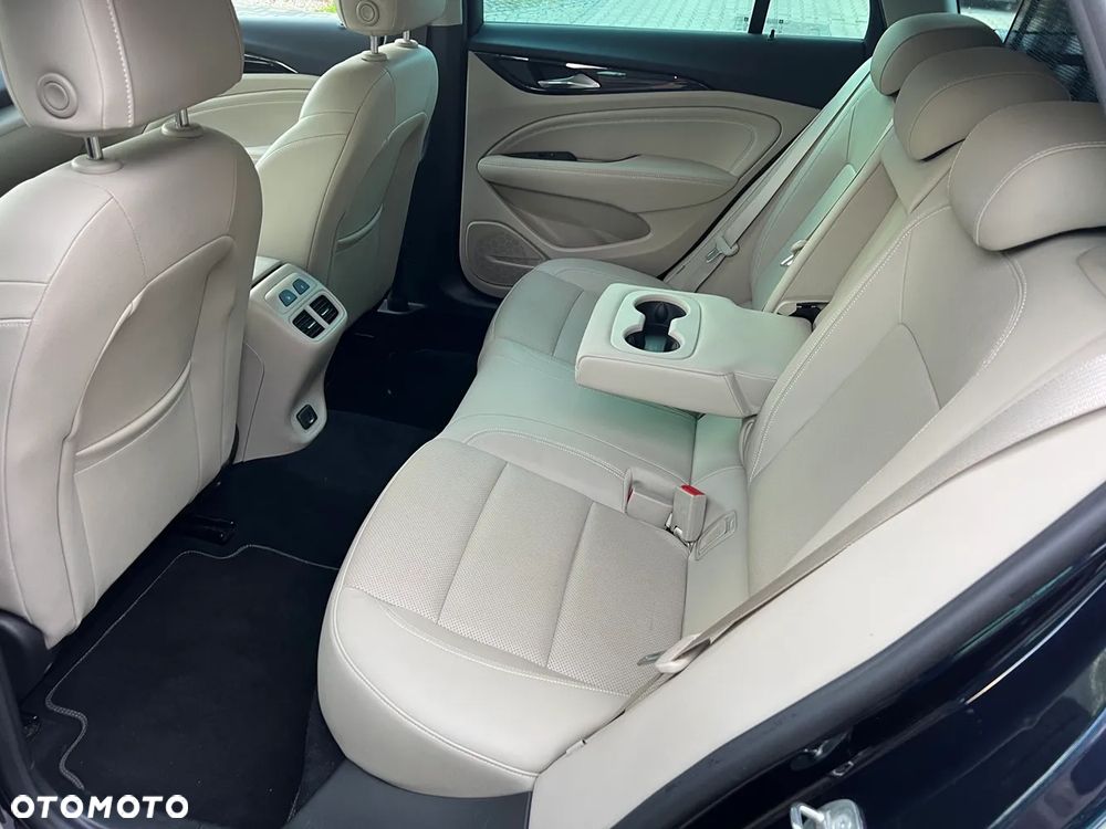 Opel Insignia 2.0 CDTI Ultimate S&S - 25