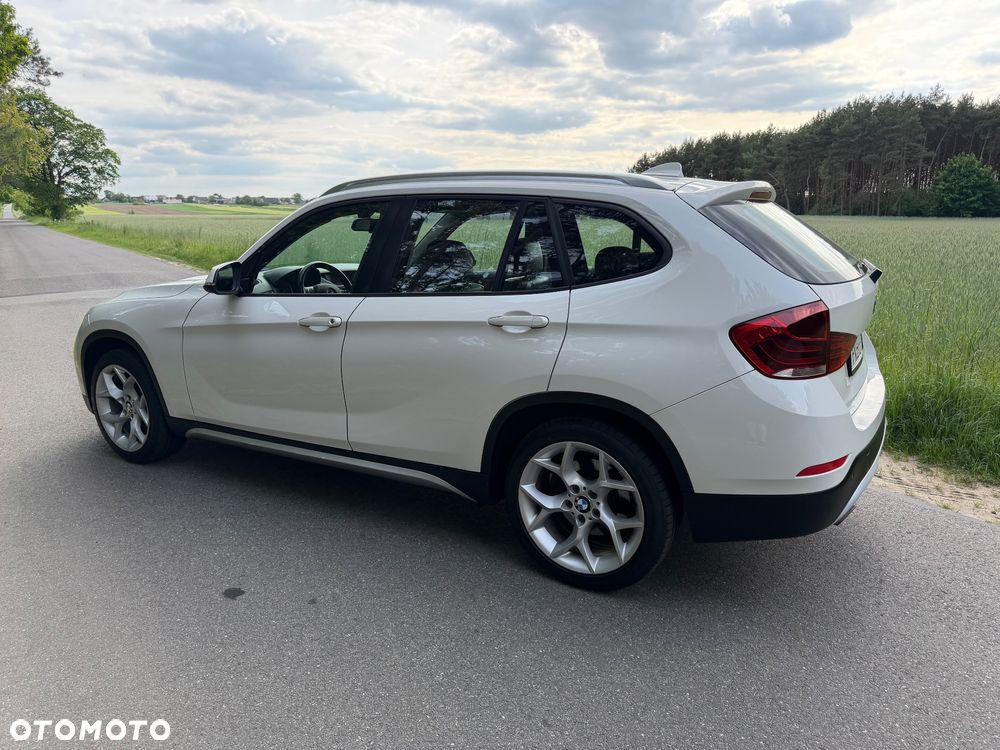 BMW X1 sDrive18d xLine - 22