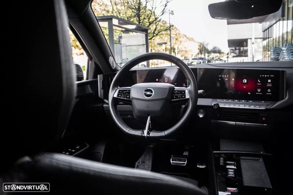 Opel Astra Sports Tourer - 31