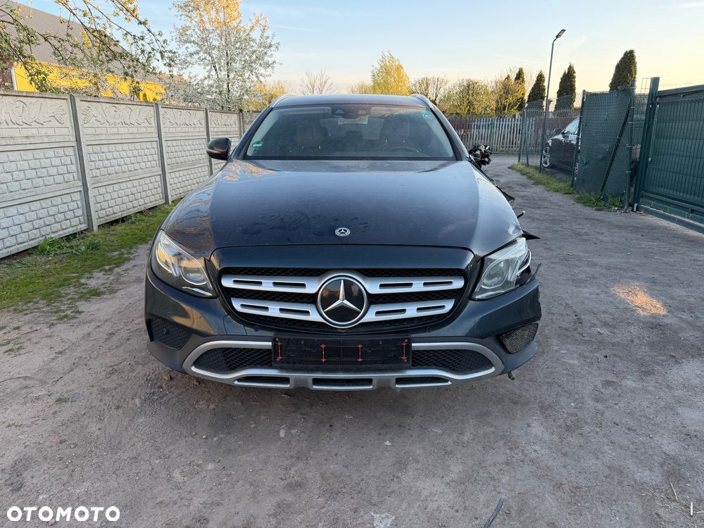 Mercedes-Benz Klasa E 220 d 4Matic All-Terrain 9G-TRONIC Avantgarde - 2