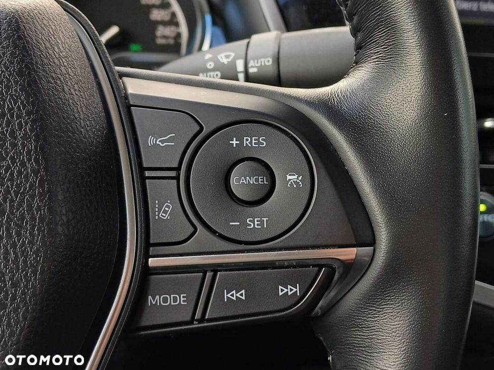 Toyota Camry - 33