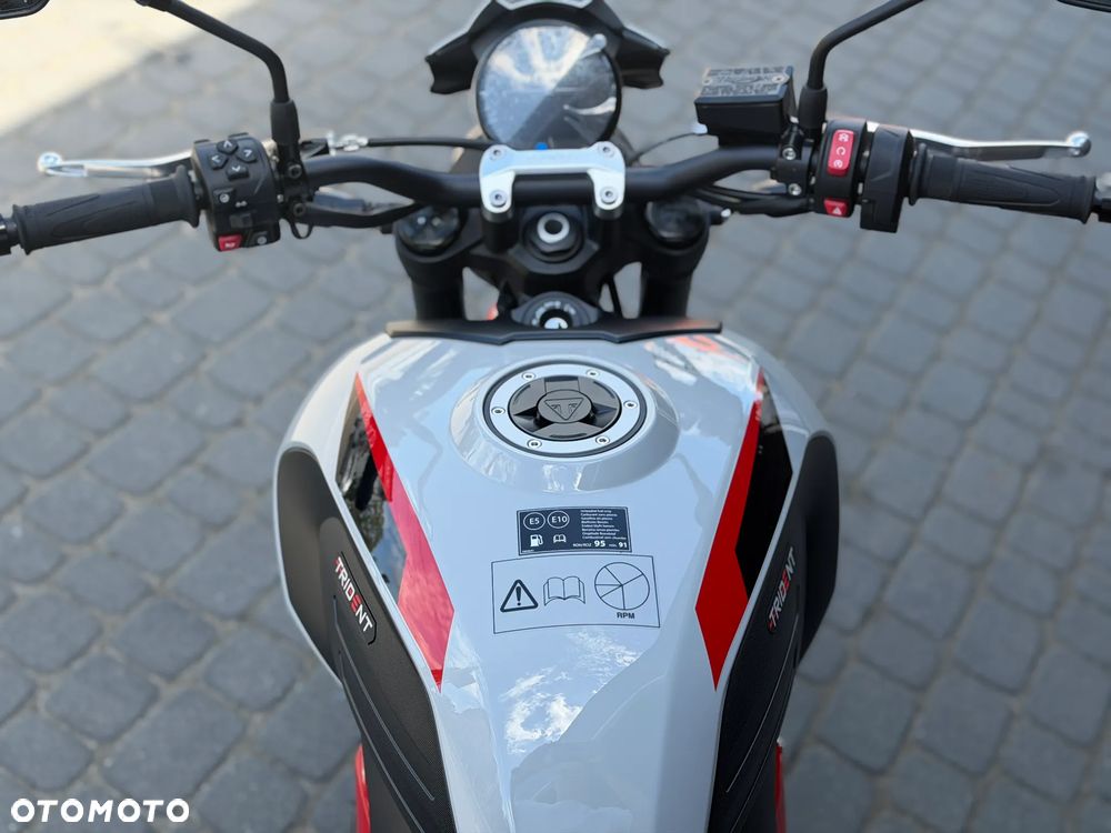 Triumph Trident - 15