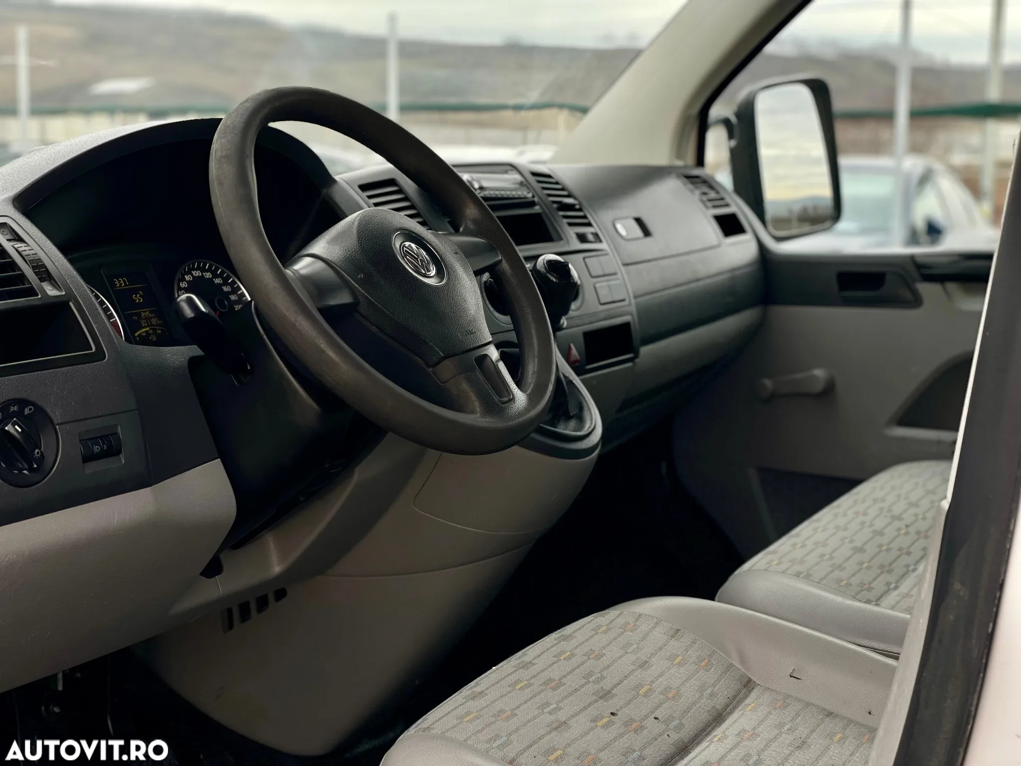 Volkswagen Transporter - 12