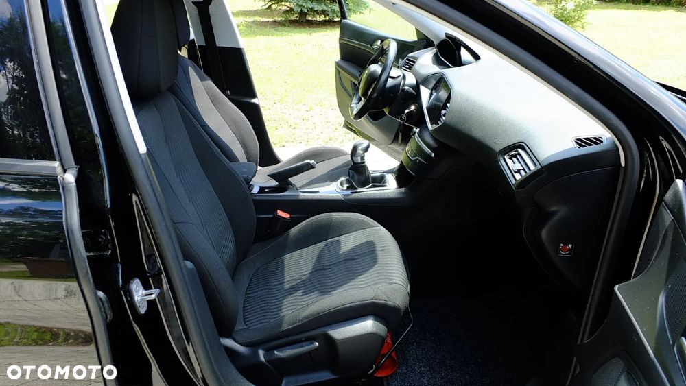 Peugeot 308 1.6 HDi Active - 8