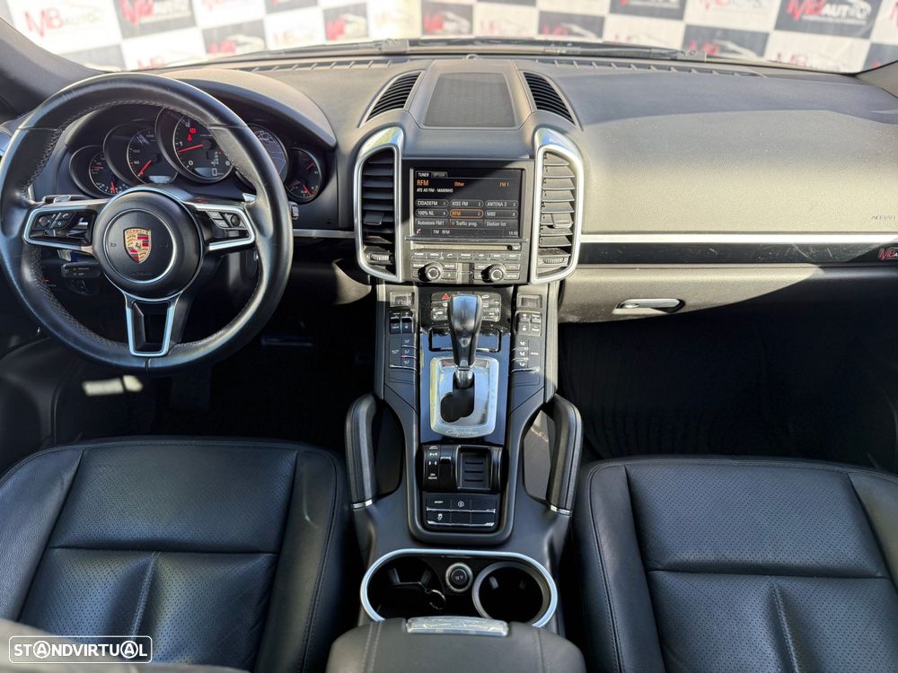 Porsche Cayenne Platinum Edition - 40