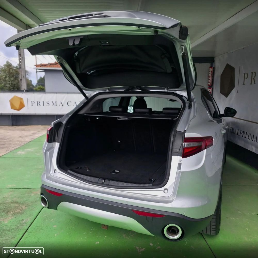 Alfa Romeo Stelvio 2.2 D Super AT8 - 12