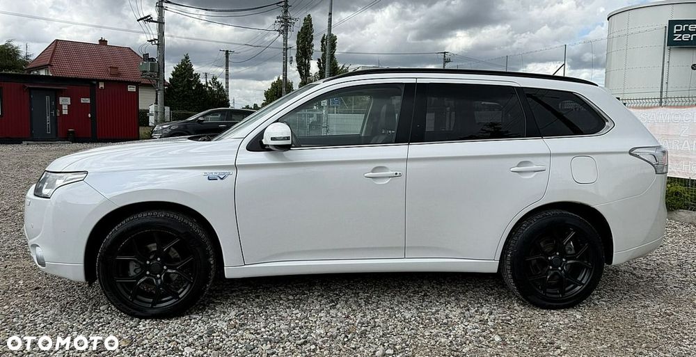 Mitsubishi Outlander - 8