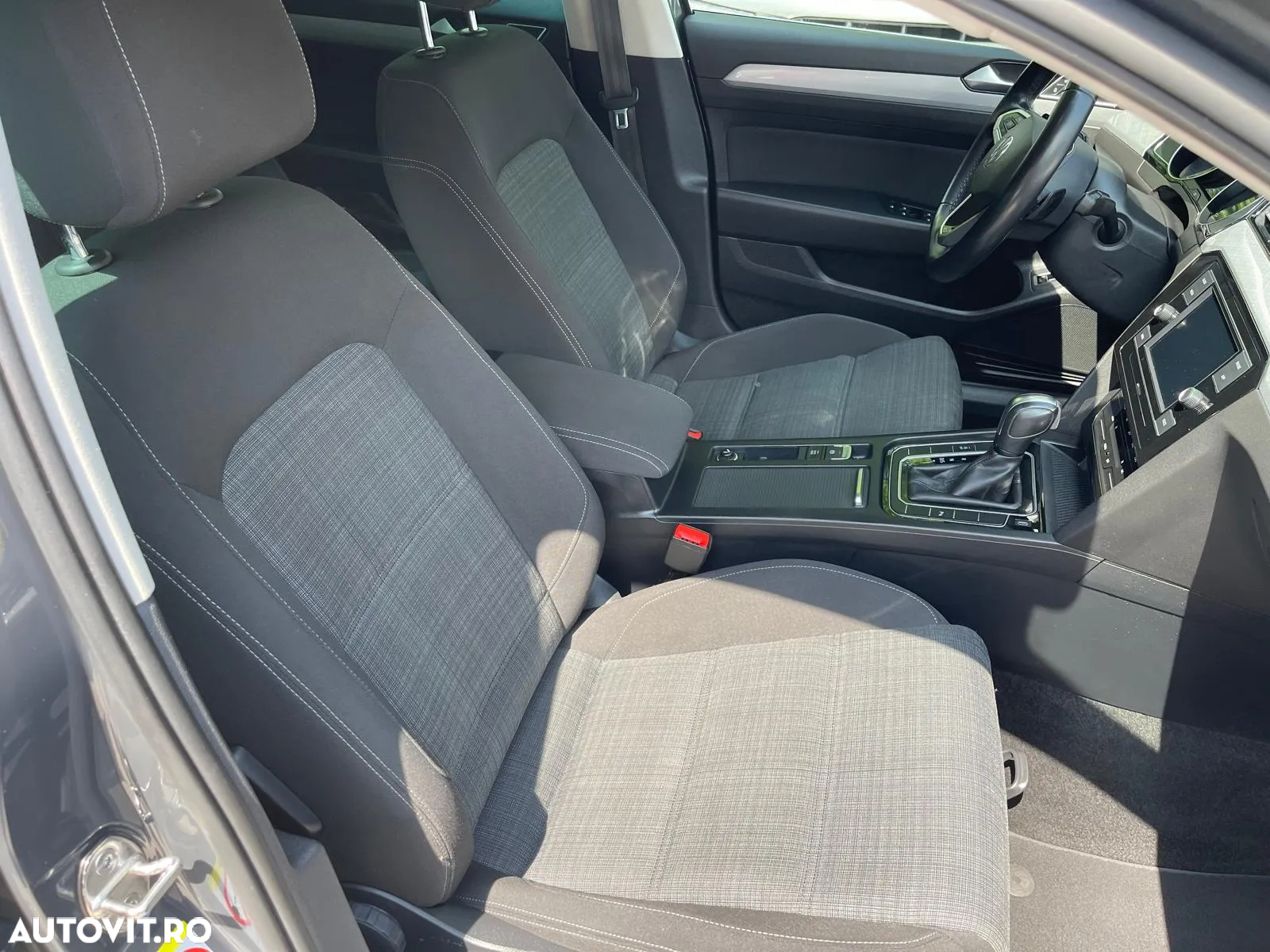 Volkswagen Passat Variant 2.0 TDI DSG Comfortline - 4