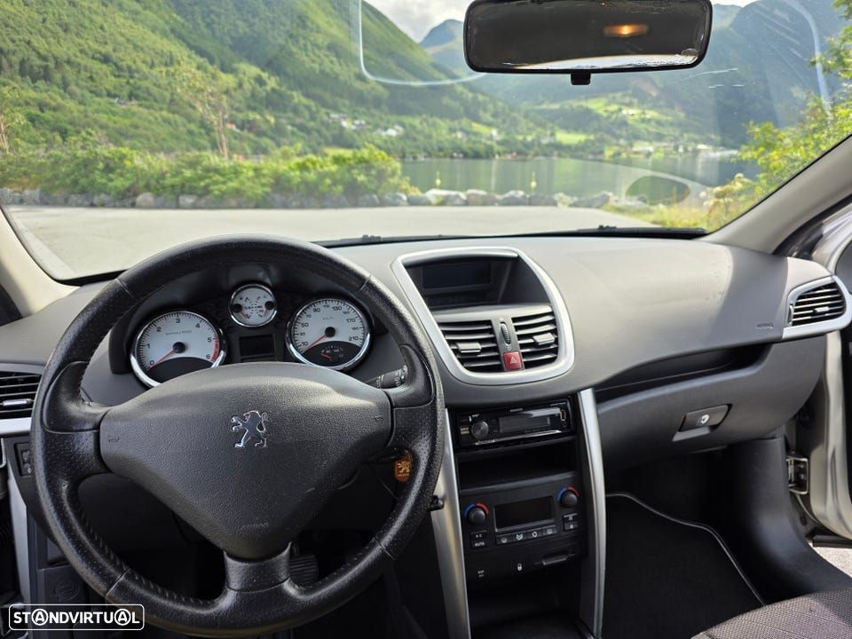 Peugeot 207 1.6 HDi Premium - 6
