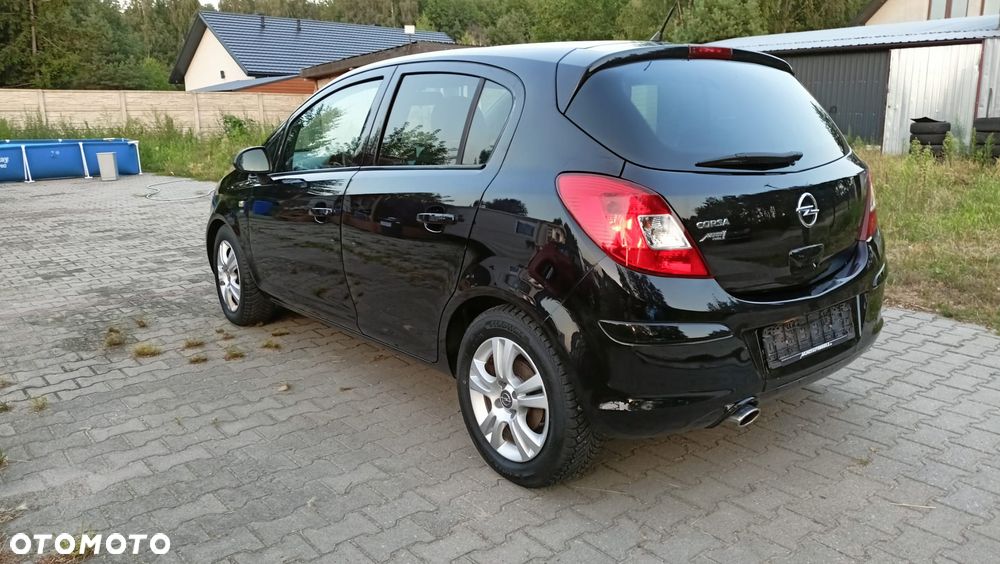 Opel Corsa 1.4 16V Edition - 2