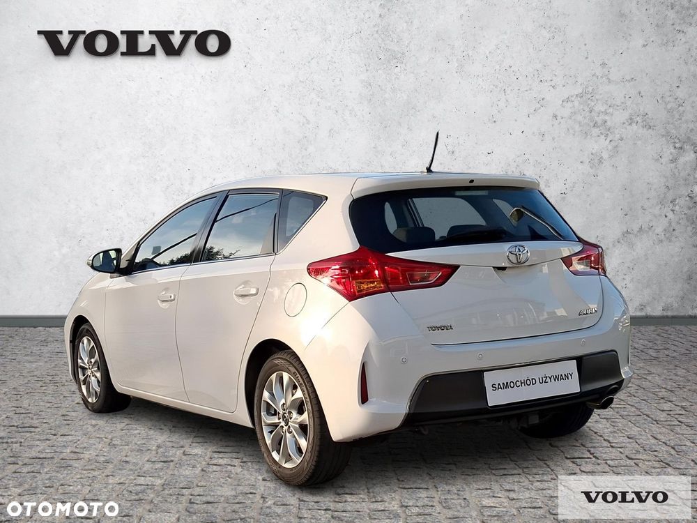 Toyota Auris - 4