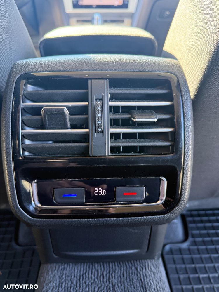 Volkswagen Passat 2.0 TDI DSG Comfortline - 12