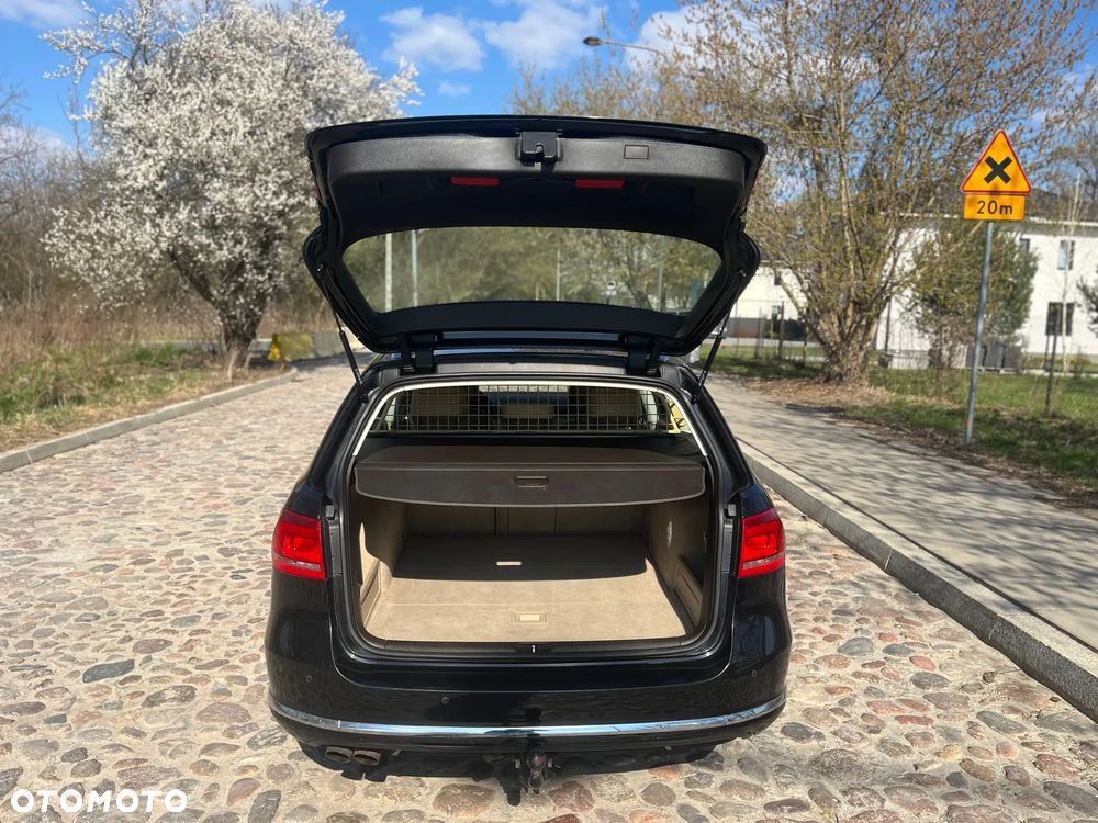 Volkswagen Passat 2.0 TDI Highline - 9