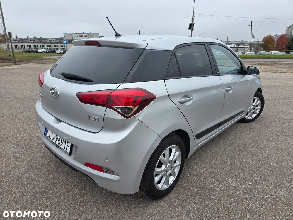 Hyundai i20 - 8