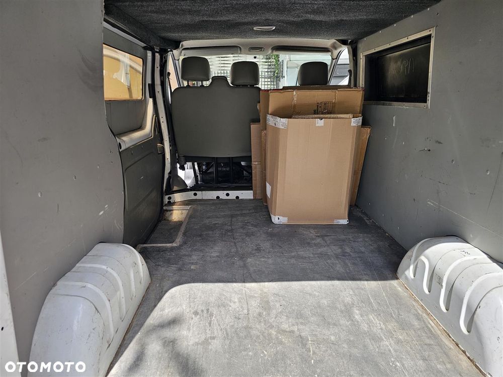 Opel Vivaro - 8