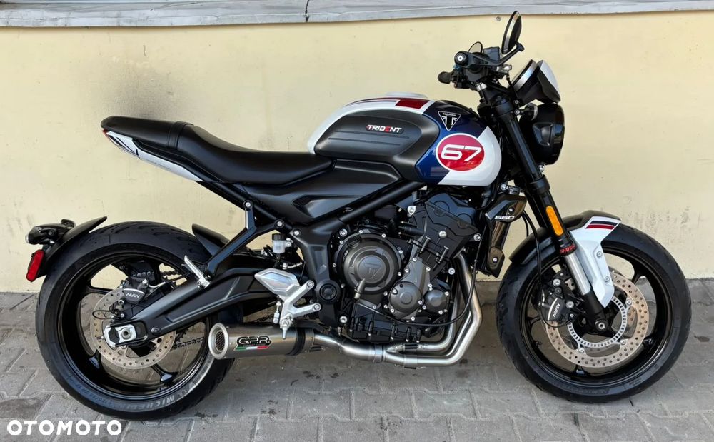 Triumph Trident - 3