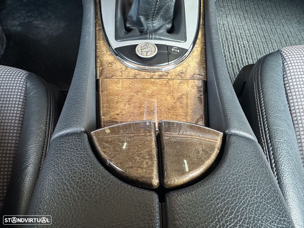 Mercedes-Benz E 220 CDI Avantgarde DPF - 26
