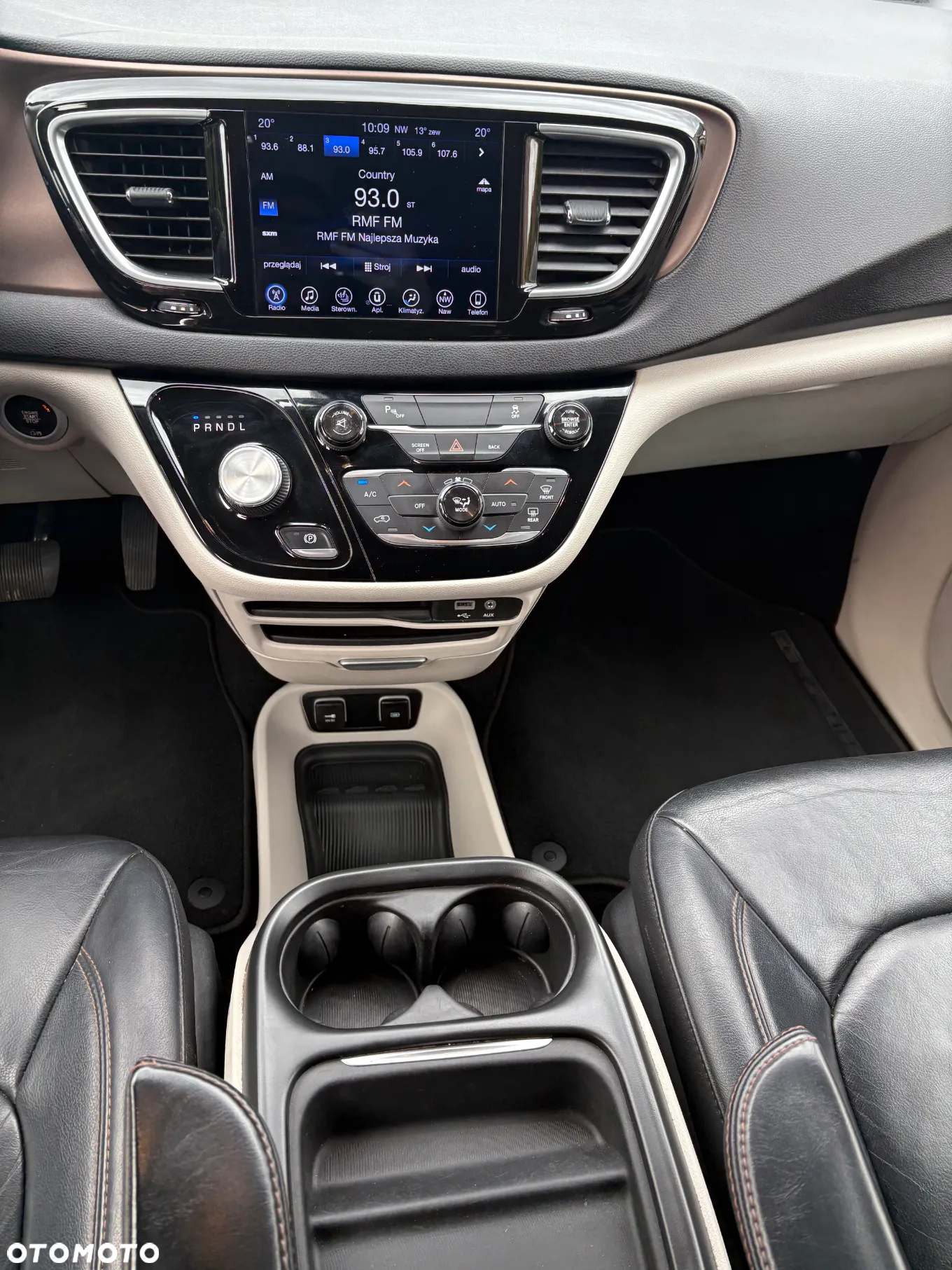 Chrysler Pacifica - 23