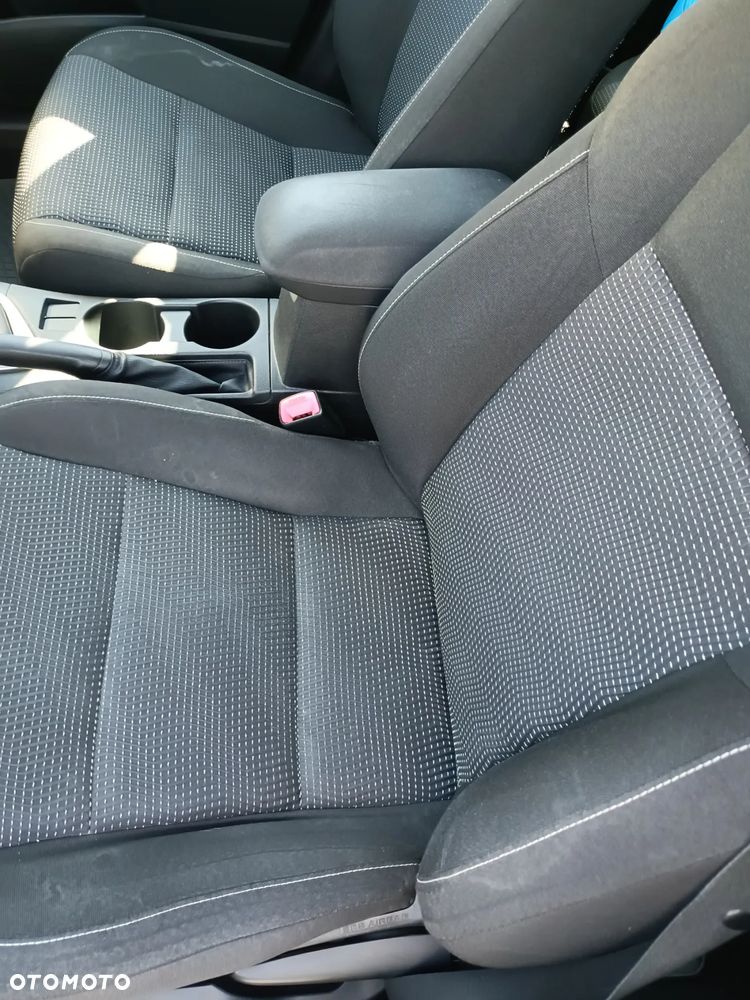 Toyota Auris 1.6 Prestige - 23
