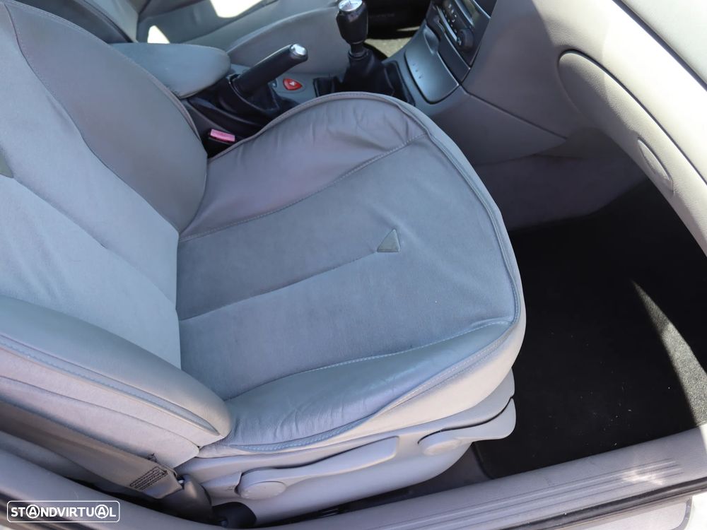 Renault Laguna 1.9 dCi Privilège - 13