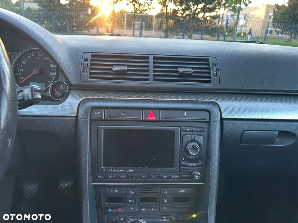 Audi A4 Avant 2.0 TDI - 11