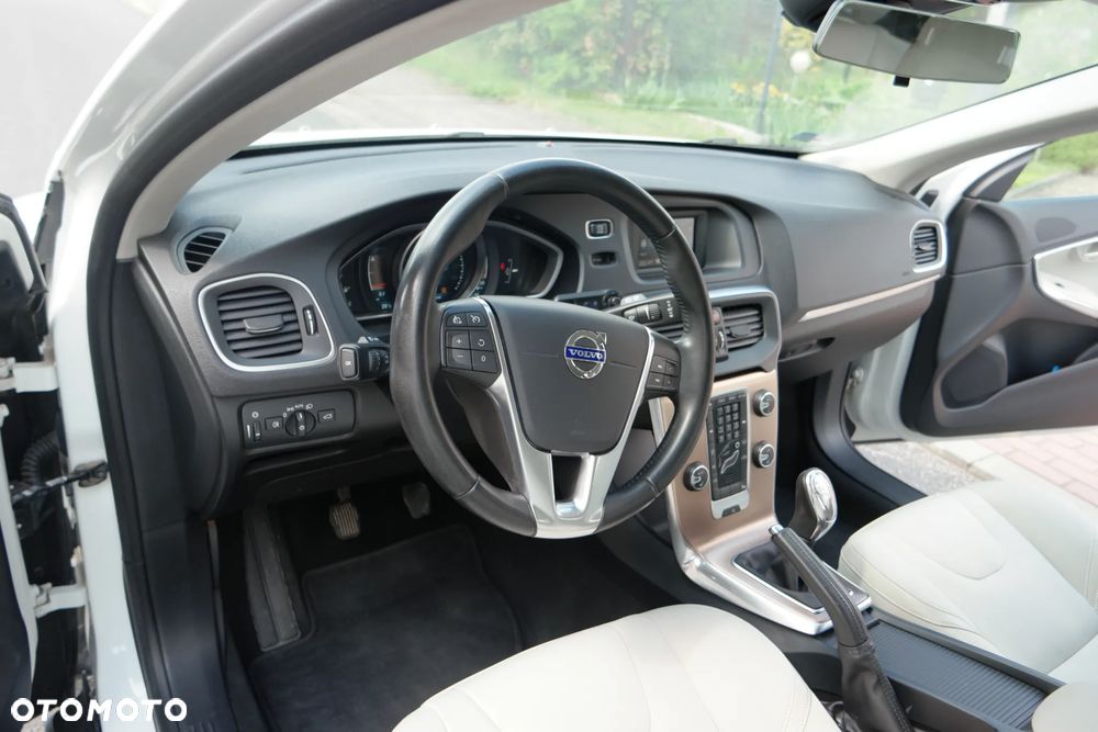 Volvo V40 - 19