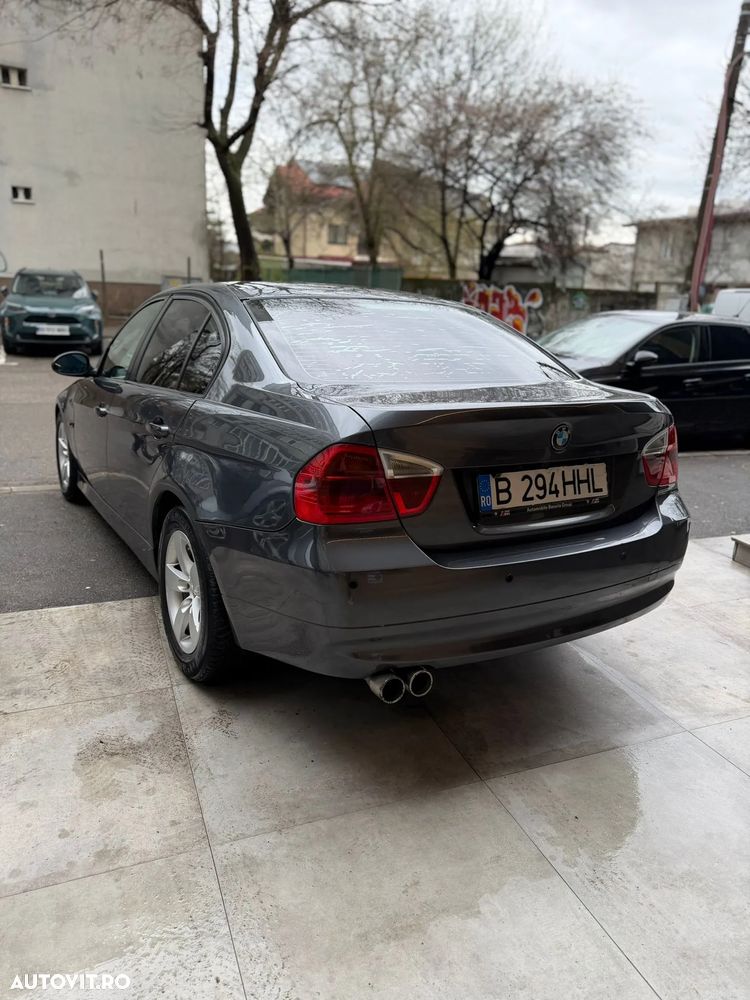 BMW Seria 3 320d - 4