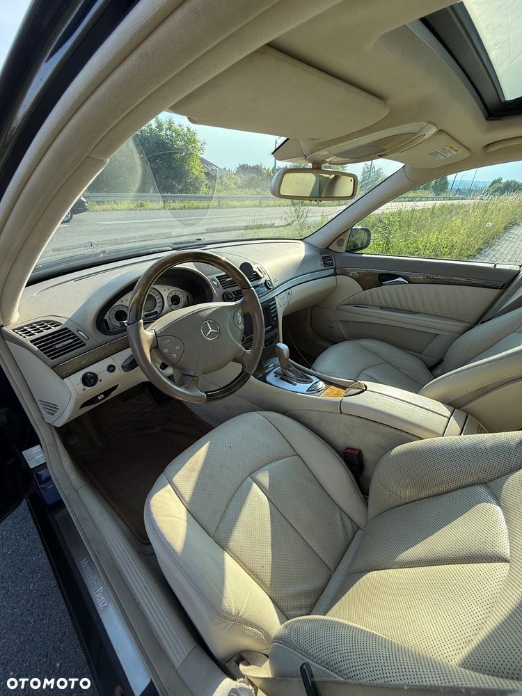Mercedes-Benz Klasa E 500 4-Matic T Avantgarde - 13