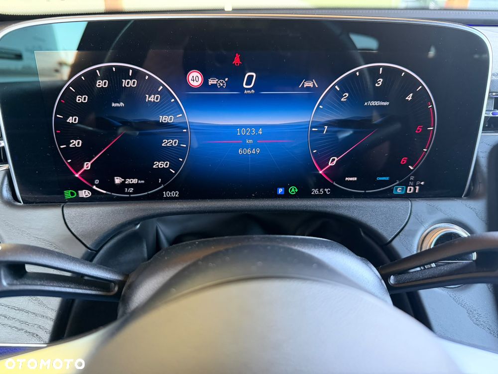Mercedes-Benz Klasa E 220 d mHEV 4-Matic Exclusive 9G-Tronic - 24