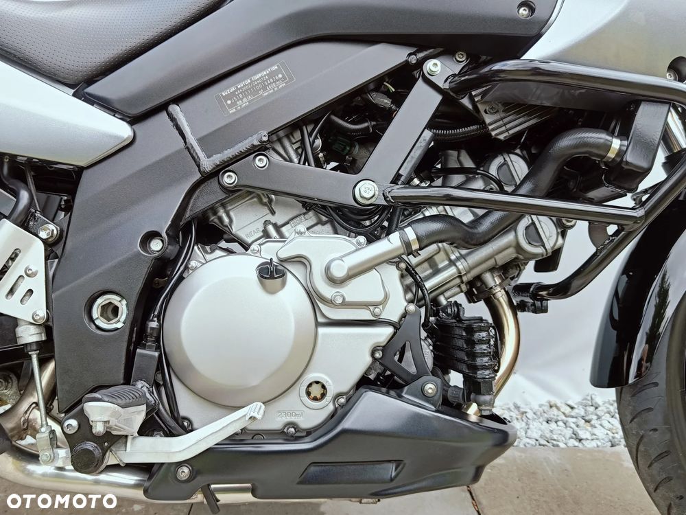 Suzuki DL - 11