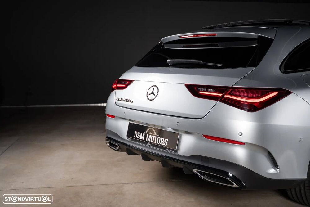 Mercedes-Benz CLA 250 e Shooting Brake AMG Line - 10