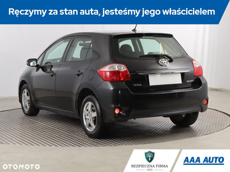 Toyota Auris - 5