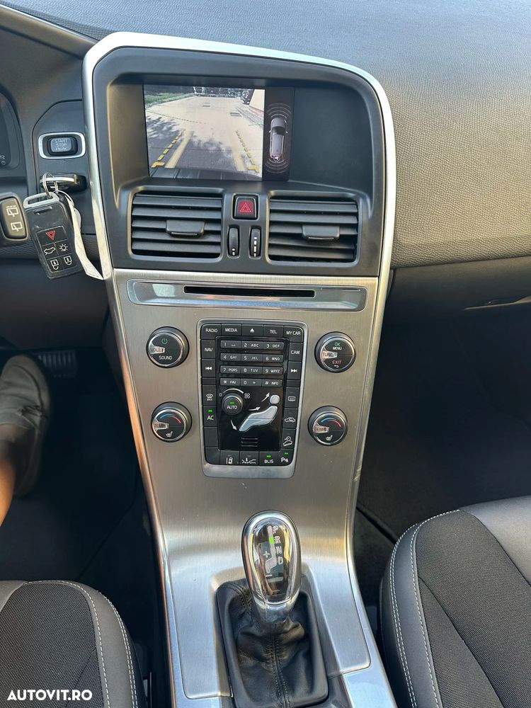 Volvo XC 60 D4 AWD Geartronic Edition Pro - 15