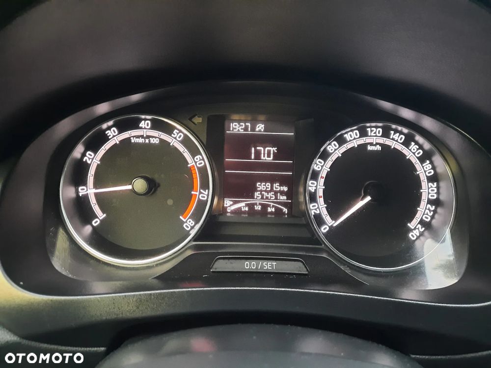Skoda RAPID 1.0 TSI Ambition - 20